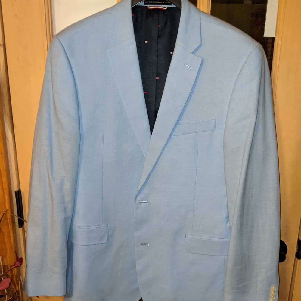 EUC Tommy Hilfiger 43R 100% Cotton